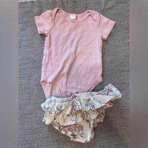 5/$20 Mix It Pink Onesie and Floral Bloomers Set